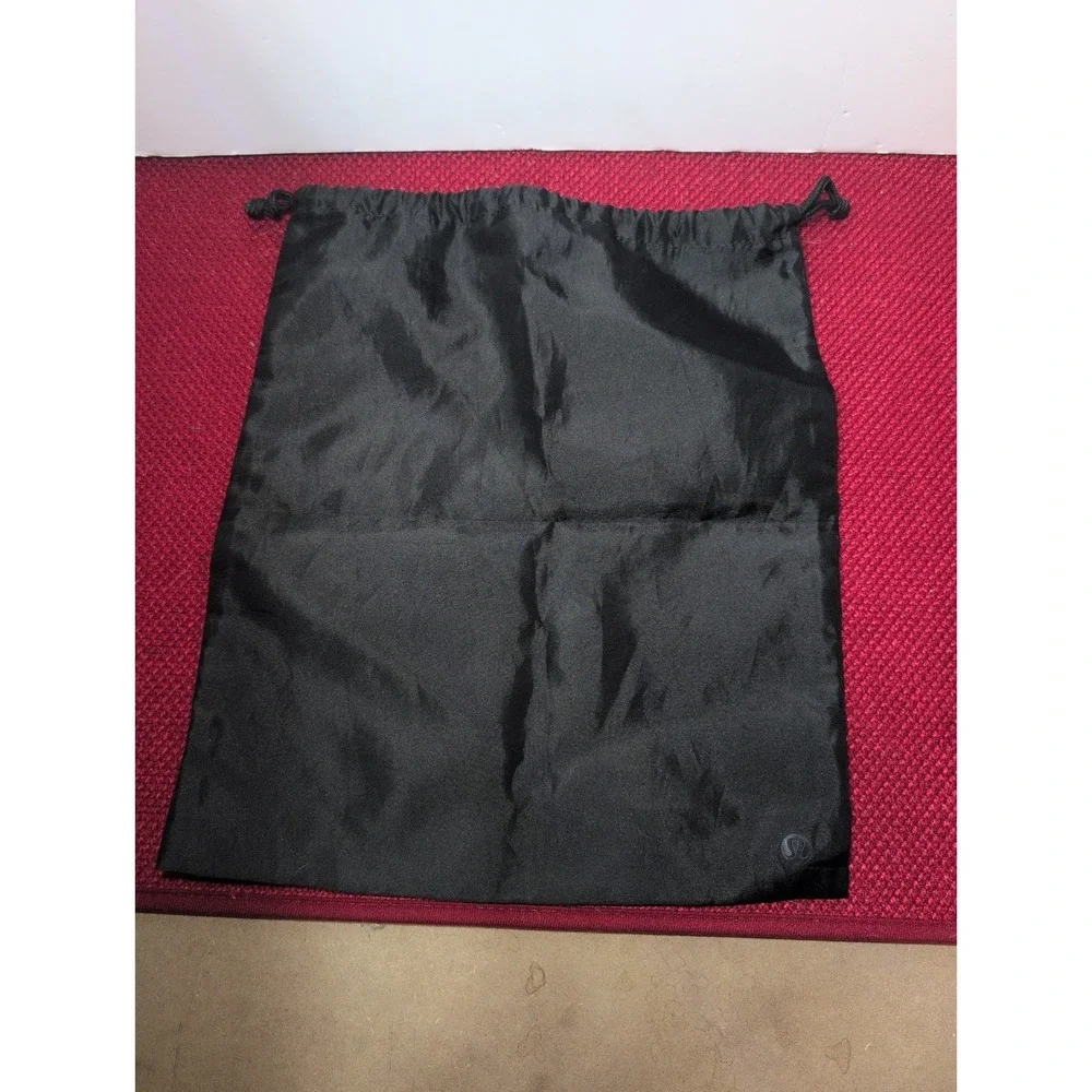 Lululemon Go Lightly Backpack Black Multi-pocket Water Repel Multi-Pocket